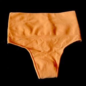 Skims core control thong underwear never used S/M